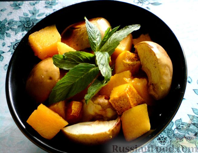 Рецепт Тыква, запеченная в духовке с яблоками и айвой
