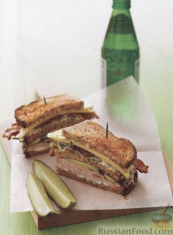 Рецепт Сендвич с беконом, свининой, авокадо и люцерной