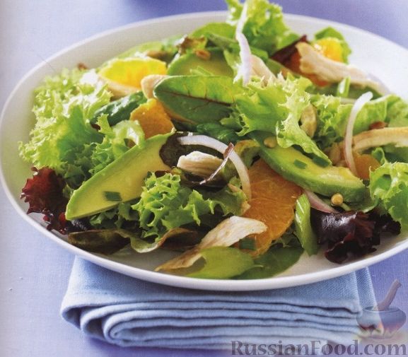Рецепт Зеленый салат с авокадо, курятиной и мандаринами