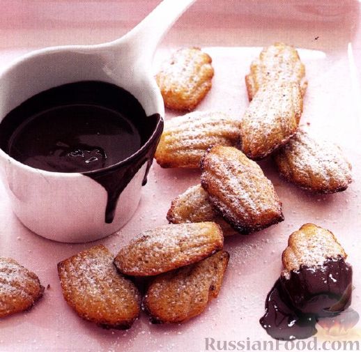 Рецепт Печенье «Мадлен» с шоколадным соусом