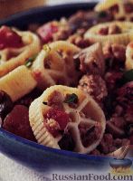 Фото к рецепту: Макароны с мясом, помидорами и грибами