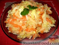 Фото к рецепту: Салат из пекинской капусты и свежей моркови