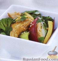 Фото к рецепту: Куриное филе, жаренное с овощами
