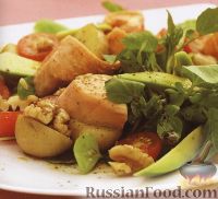 Фото к рецепту: Салат из лосося, картофеля и зелени