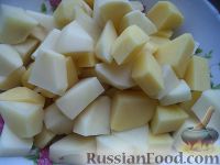 Фото приготовления рецепта: Суп картофельный с мясными фрикадельками - шаг №3