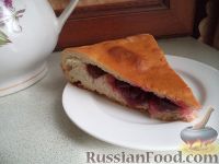 Фото приготовления рецепта: Сладкий пирог с вишней - шаг №15
