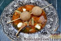 Фото к рецепту: Суп с бараниной и булгуром, с маскарпоне и булочками