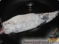 Фото приготовления рецепта: Скумбрия, запеченная с молодым картофелем - шаг №5