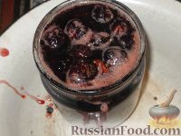 Фото приготовления рецепта: Варенье из вишни без косточек - шаг №9