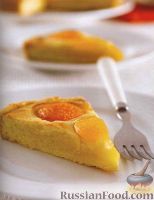 Фото к рецепту: Миндальный пирог с абрикосами