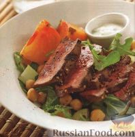 Фото к рецепту: Овощной салат с мясом и нутом