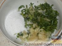 Фото приготовления рецепта: Жареные баклажаны с чесноком - шаг №6