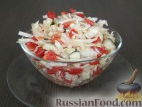 Фото к рецепту: Салат из белокочанной капусты, огурцов и помидоров