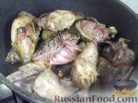Фото приготовления рецепта: Утка, тушенная с капустой - шаг №2