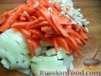 Фото приготовления рецепта: Рагу из кабачков и баклажанов - шаг №4