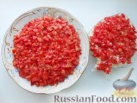 Фото приготовления рецепта: Слоеный крабовый салат с сулугуни - шаг №5