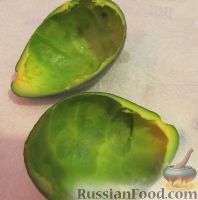 Фото приготовления рецепта: Салат с тунцом и авокадо - шаг №1