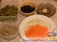 Фото приготовления рецепта: Сборная солянка мясная с картошкой - шаг №2