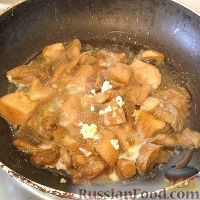 Фото приготовления рецепта: Манты с мясом и грибами - шаг №4