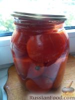Фото приготовления рецепта: Соленые помидоры с чесноком - шаг №7