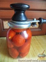 Фото приготовления рецепта: Простые маринованные помидоры - шаг №8