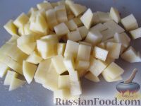Фото приготовления рецепта: Картофельный суп с вешенками и плавленым сырком - шаг №19