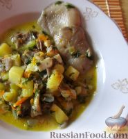 Фото приготовления рецепта: Картофельный суп с вешенками и плавленым сырком - шаг №23
