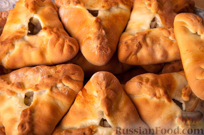 Татарский праздничный пирог Губадия