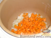 Фото приготовления рецепта: Азу по-татарски с тушенкой (в мультиварке) - шаг №5