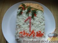 Фото приготовления рецепта: Новогодний салат с курицей и грибами "Лист календаря" - шаг №15