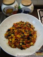 Фото приготовления рецепта: Рататуй (тушеные овощи по-французски) - шаг №9
