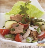 Фото к рецепту: Салат из тунца с овощами