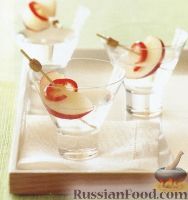 Фото к рецепту: Джин с персиком и чили