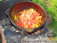 Фото приготовления рецепта: Бограч - венгерский суп - шаг №6