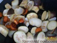 Фото приготовления рецепта: "Призрак баклажана" (тушеные баклажаны с другими овощами) - шаг №8