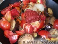Фото приготовления рецепта: "Призрак баклажана" (тушеные баклажаны с другими овощами) - шаг №14