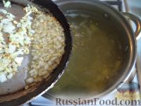 Фото приготовления рецепта: Суп картофельный с вермишелью - шаг №5