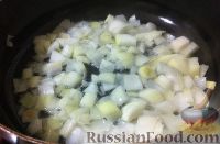 Фото приготовления рецепта: Рассольник с квашеной капустой и фасолью - шаг №3