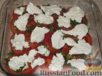 Фото приготовления рецепта: Минтай, запеченный с помидорами и сыром - шаг №8