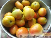 Фото приготовления рецепта: Маринованные зеленые помидоры дольками - шаг №2