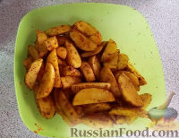 Фото приготовления рецепта: Картошка по-деревенски в духовке - шаг №2
