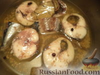 Фото к рецепту: Скумбрия маринованная с семенами горчицы