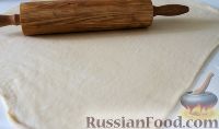 Фото приготовления рецепта: Круассаны с шоколадом - шаг №12