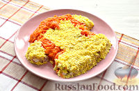 Фото приготовления рецепта: Салат "Обезьянка" (с курицей, яйцами, овощами) - шаг №10
