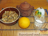 Фото приготовления рецепта: Салат со свёклой, капустой и шпротами - шаг №1