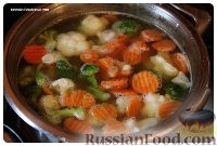 Фото приготовления рецепта: Куриная лапша с овощами и яйцом - шаг №1