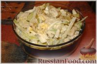 Фото приготовления рецепта: Салат из редьки с курицей - шаг №11