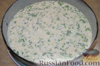 Фото приготовления рецепта: Сырная запеканка с зеленым луком - шаг №6