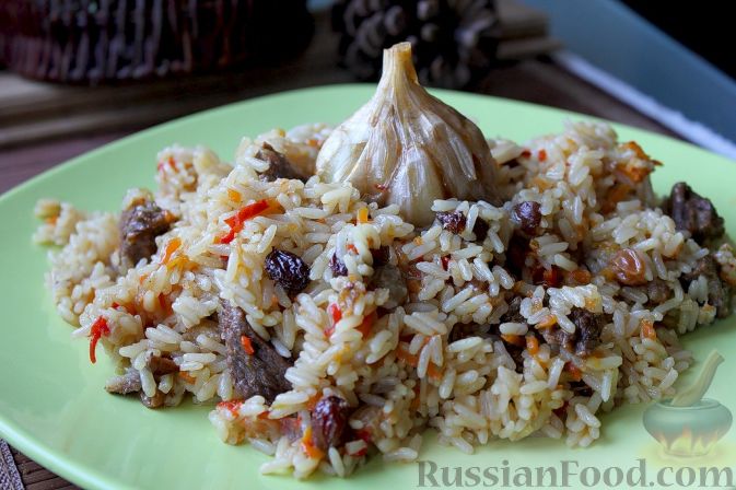 Узбекский плов с курицей и изюмом – кулинарный рецепт