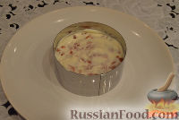 Фото приготовления рецепта: Праздничный салат с семгой - шаг №10